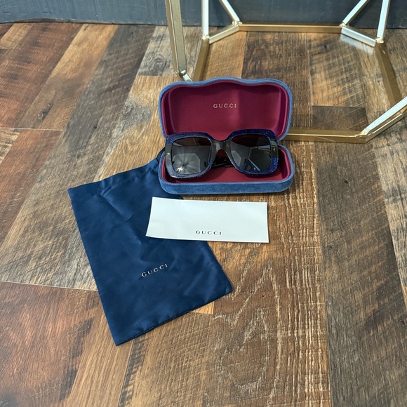 Gucci Oversized Square GG0083S Sunglasses Blue Glitter & Tortoise - Picture 10 of 10